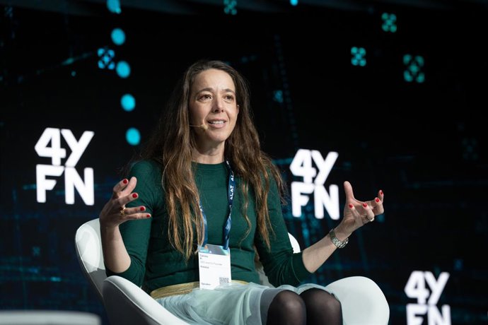 Archivo - La CEO y Co-Founder de Holaluz, Carlota Pi, durante una sesión del MWC
