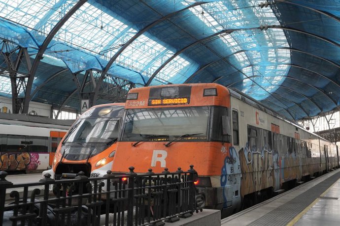 Archivo - Trens sense servei en l'Estació de França de Barcelona, a 21 de gener de 2026, a Barcelona, Catalunya (Espanya)