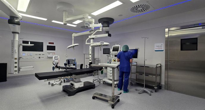 Archivo - Quirónsalud Marbella amplía su capacidad asistencial con cuatro quirófanos y un Hospital de Día.