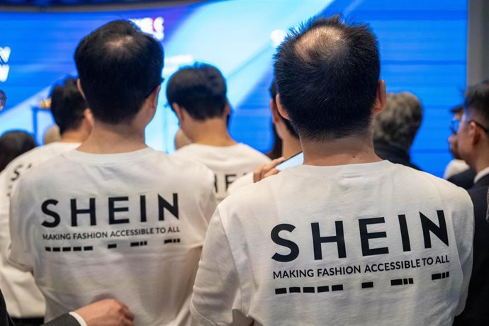 Empleados de Shein en el evento de salida a Bolsa de la compañía en Hong Kong.