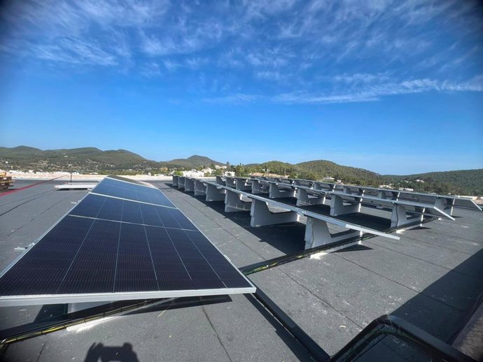 Parque de placas solares del Govern.