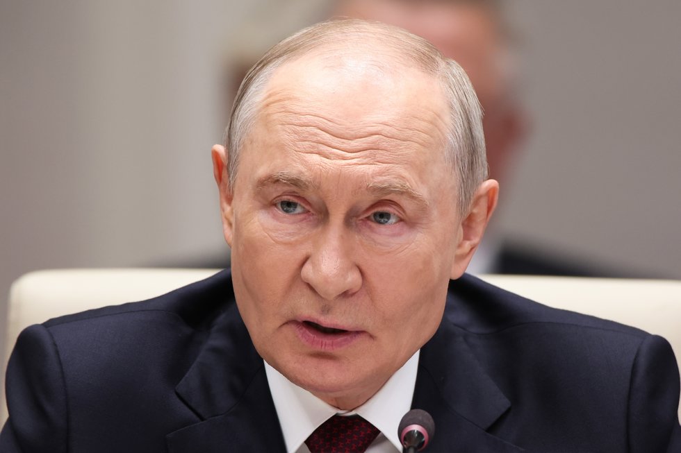 KYRGYZSTAN, BISHKEK - SEPTEMBER 1, 2026: Vladimir Putin, President of Russia, attends a meeting of the SCO Heads of State Council at the Yrys Ordo Congress Hall,Image: 1129845950, License: Rights-managed, Restrictions: * Switzerland And Russia Rights 
