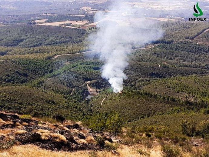 Incendio en Villanueva de la Sierra.