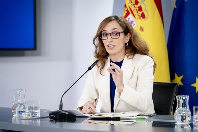 Archivo - Imagen de archivo de la ministra de Sanidad, Mónica García, durante una rueda de prensa tras la reunión del Consejo de Ministros.
