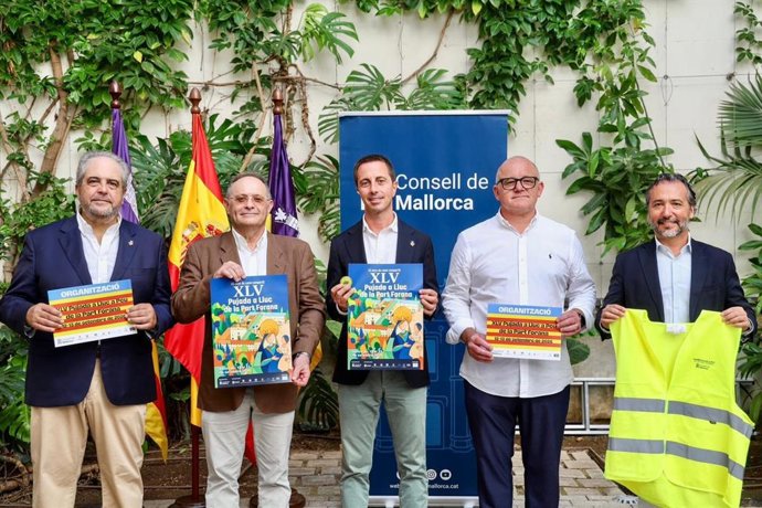 El presidente del Consell de Mallorca, Llorenç Galmés (centro), presenta la 45 edición de la Pujada a Lluc a peu de la Part Forana.
