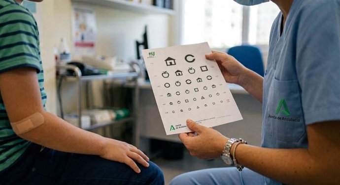 Una consulta sobre la salud visual de un menor.