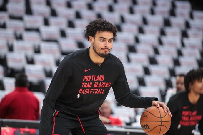 Archivo - El alero estadounidense, internacional con República Dominican, Justin Minaya, en su etapa en los Portland Trail Blazers.