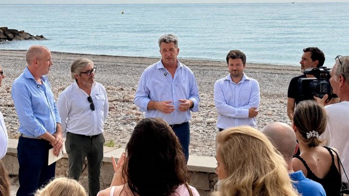 Vicente Martínez Mus en la seua visita a Moncofa