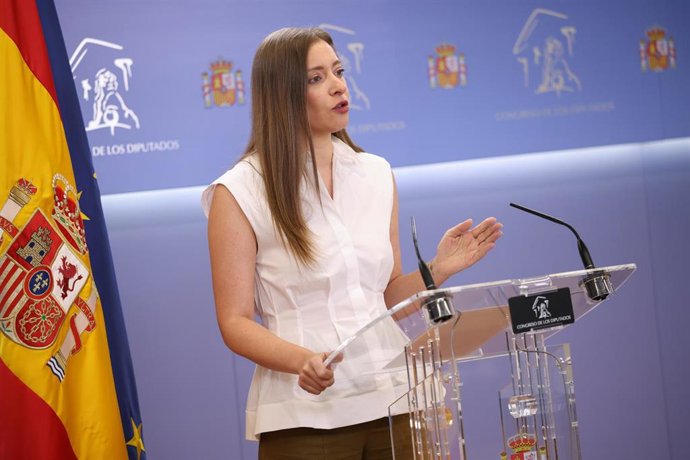 Archivo - La portavoz del PP en el Congreso, Ester Muñoz, durante una rueda de prensa