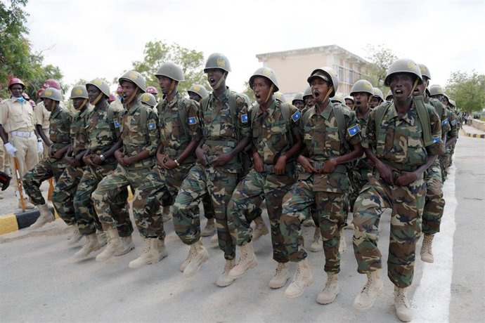 Archivo - Militares del Ejército de Somalia (archivo)