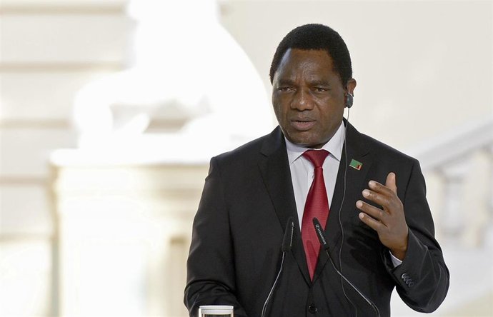 Archivo - El presidente de Zambia, Hakainde Hichilema, durante una rueda de prensa en Ucrania (archivo)