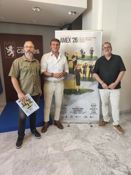 El organizador de Escenario Amex, Óscar Trigoso, el concejal de Cultura, Jorge Suárez y el diputado provinial, Alberto Ortega