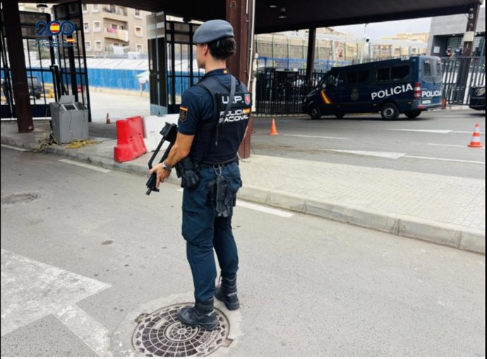 Un agente de la Policía Nacional.