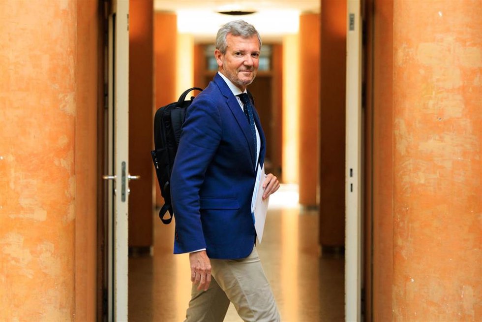 El titular del Ejecutivo gallego, Alfonso Rueda, antes de la rueda de prensa del Consello