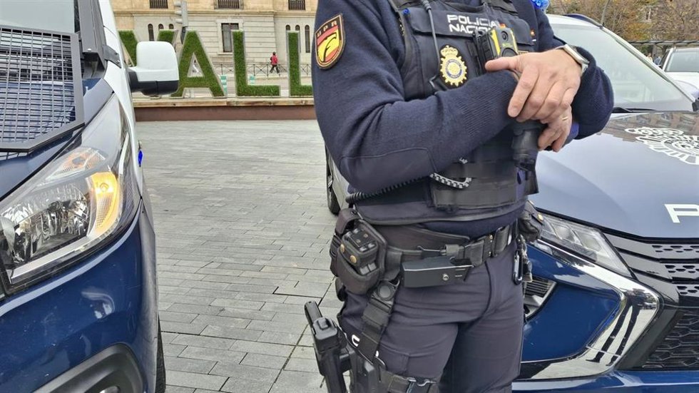 Archivo - Sucesos.- Detenido en Valladolid tras ser reconocido por la dependienta de un 'súper' por otros muchos robos anteriores