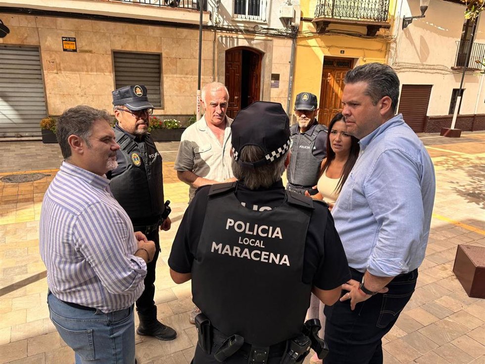 Maracena renueva los chalecos antibalas y anticorte de la Policía Local para reforzar la seguridad de los agentes