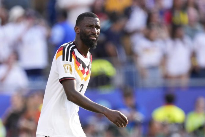 Archivo - Antonio Ruediger of Germany looks on during the FIFA World Cup 2026 Round Of 32 match between Germany and Paraguay at Boston Stadium on June 29, 2026 in Foxborough, Massachusetts.