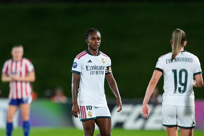 Linda Caicedo durante el Real Madrid-Atlético de Madrid de la Liga F Moeve 26-27