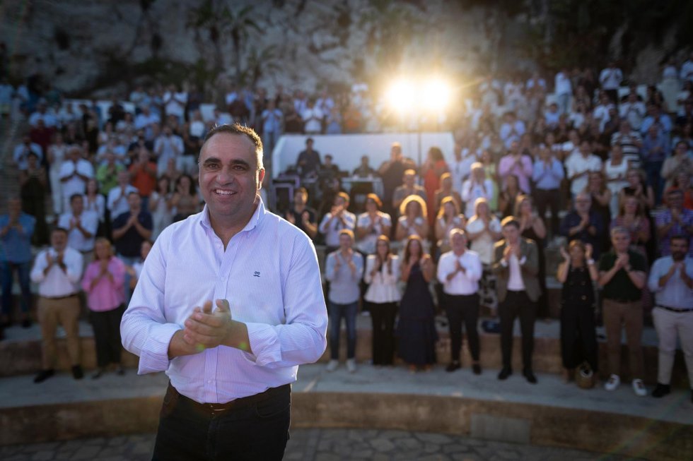 El presidente del PP de Granada, Francis Rodríguez, durante el acto.