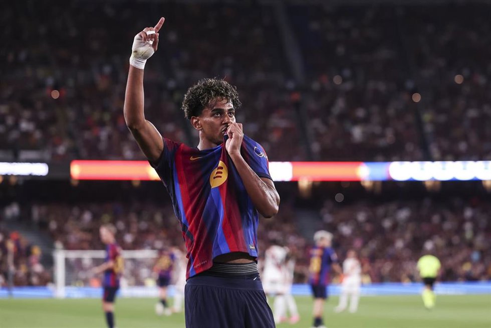 Lamine Yamal celebra uno de sus goles en el FC Barcelona-Rayo Vallecano