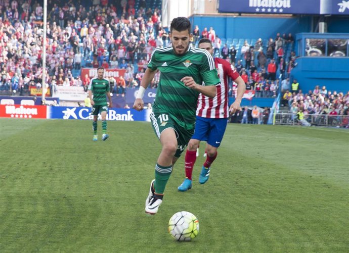 Archivo - Dani Ceballos durante un partido como jugador del Real Betis