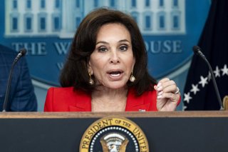 Archivo - August 11, 2025, Washington, District Of Columbia, USA: JEANINE PIRRO, United States Attorney for the District of Columbia, speaking at a press conference in the White House Press Briefing Room at the White House in Washington, D.C.