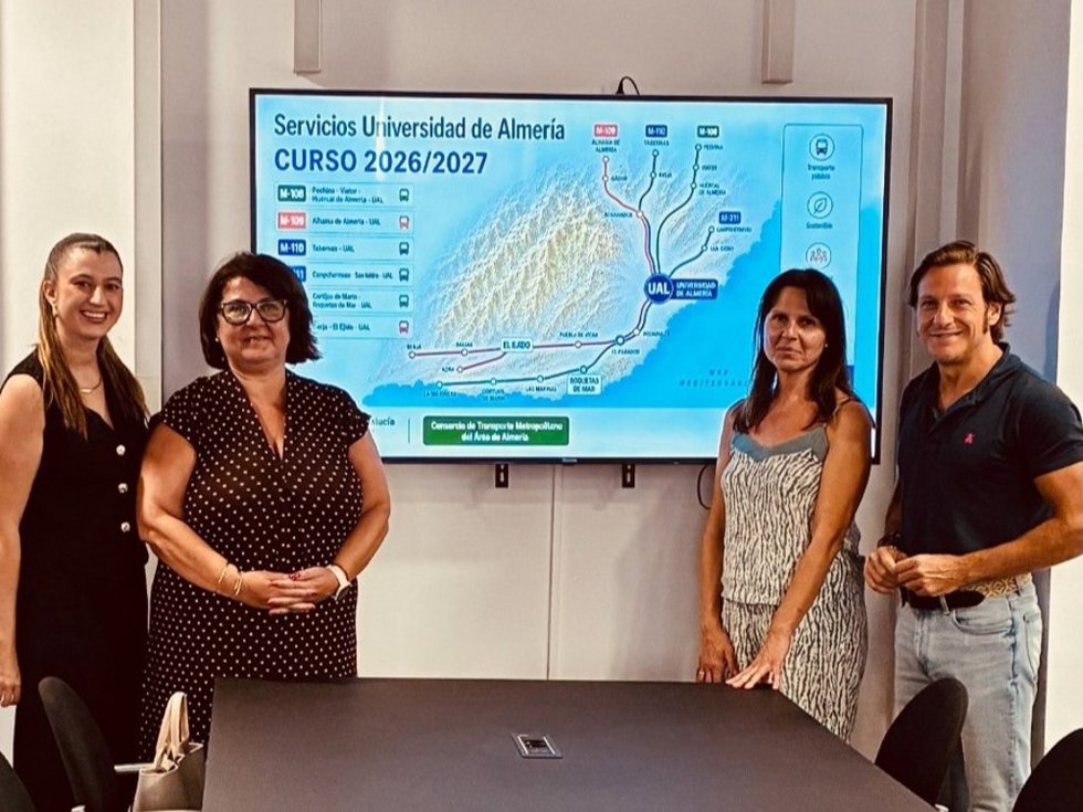 Presentación de los servicios de transporte con la UAL para el curso 2026/2027.