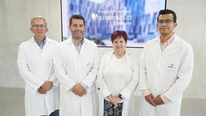 Archivo - El doctor José María Grasa Ullrich, el doctor Alejandro García Ortego, la doctora Pilar Giraldo y el doctor Sergio Felipe Pinzón.