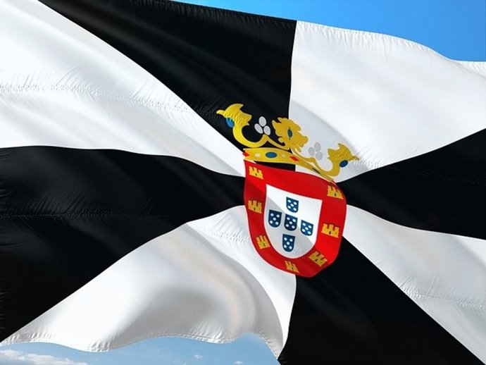 Al menos una veintena de municipios de la Región se suman a las concentraciones en apoyo a Ceuta este miércoles