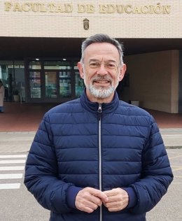 Enrique Javier Díez Gutiérrez, uno de los directores del curso 'Derechos Humanos, inteligencia artificial (IA) y soberanía digital: el futuro de la humanidad'.