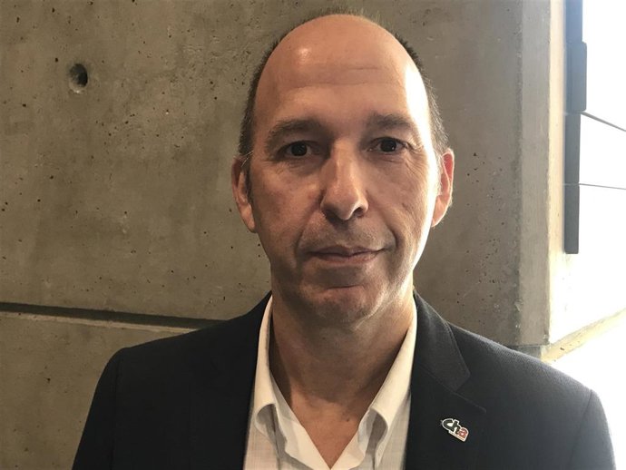 Archivo - El responsable de Empleo de CCOO Aragón, Carmelo Asensio.