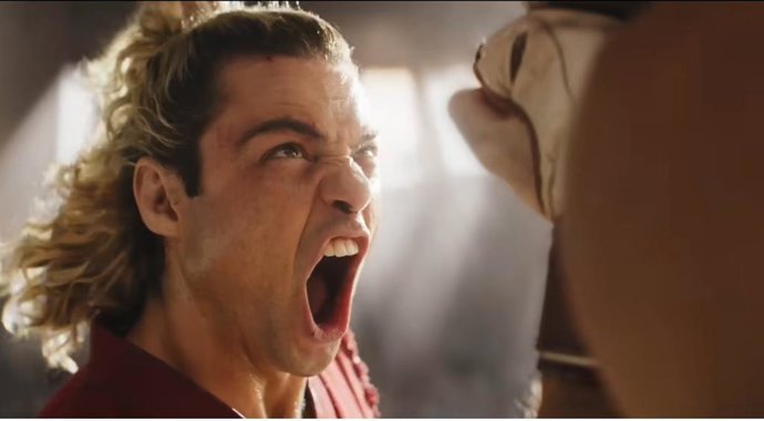 Orgía de mamporros noventeros en el apoteósico tráiler de Street Fighter