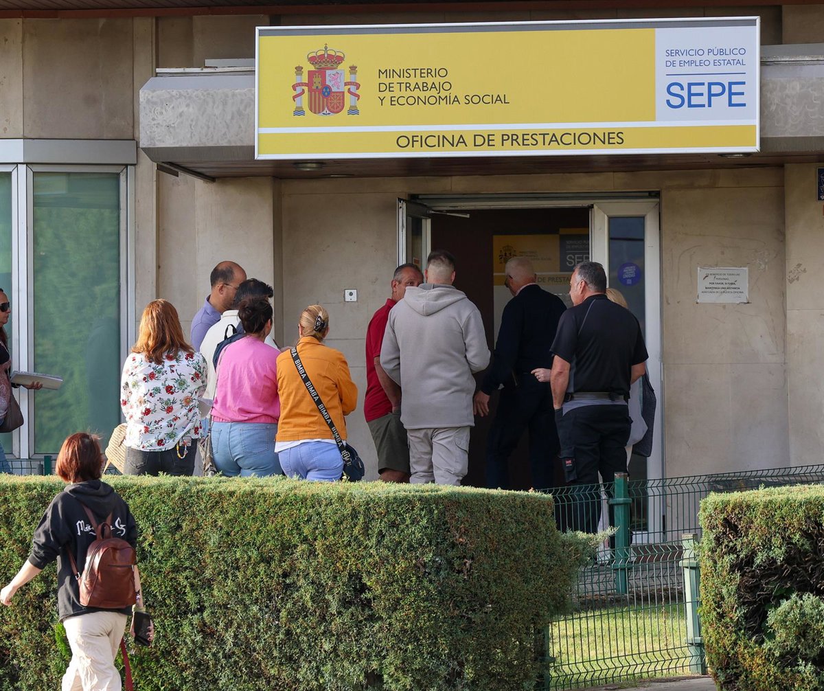 El paro sube en 291 personas en agosto en Canarias y alcanza los 144.459 desempleados
