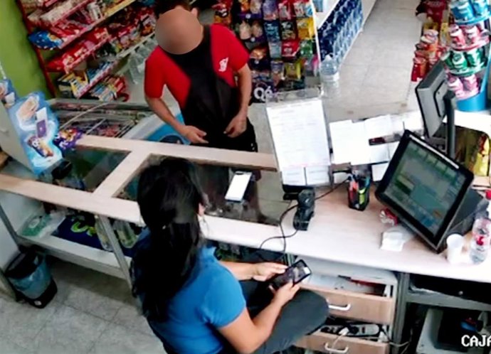 Detenido en Albudeite un conocido delincuente por asaltar una gasolinera de Mula y amenazar a una empleada