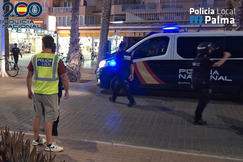 Dispositivo contra la venta ambulante ilegal en Palma
