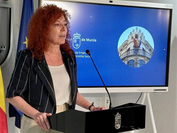 La directora del Servicio Regional de Empleo y Formación (SEF), Pilar Valero