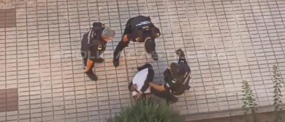 Imagen de la detención del presunto atracador.