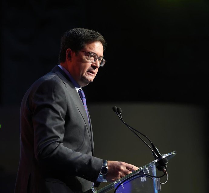 Archivo - El ministro para la Transformación Digital y la Función Pública, Óscar López.