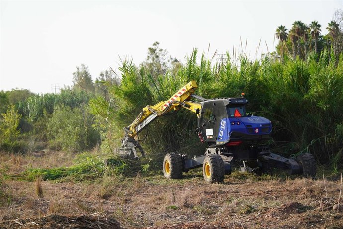 Trabajos en el Carraixet en Bétera