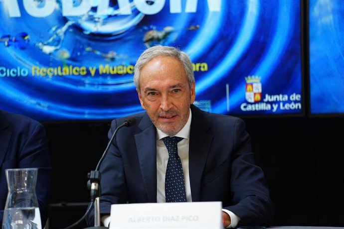 Alberto Díaz Pico, durante la presentación del ciclo.