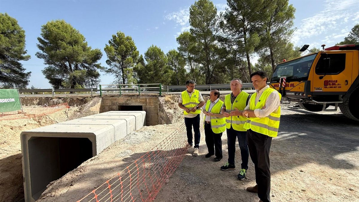 Las obras para eliminar un tramo de alta concentración de accidentes en la RM-715 están ejecutadas al 50%
