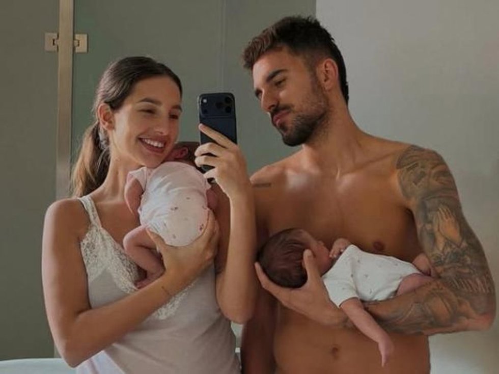 Luna Serrat y Dani Ceballos se convirtieron en padres de mellizas el pasado 23 de julio