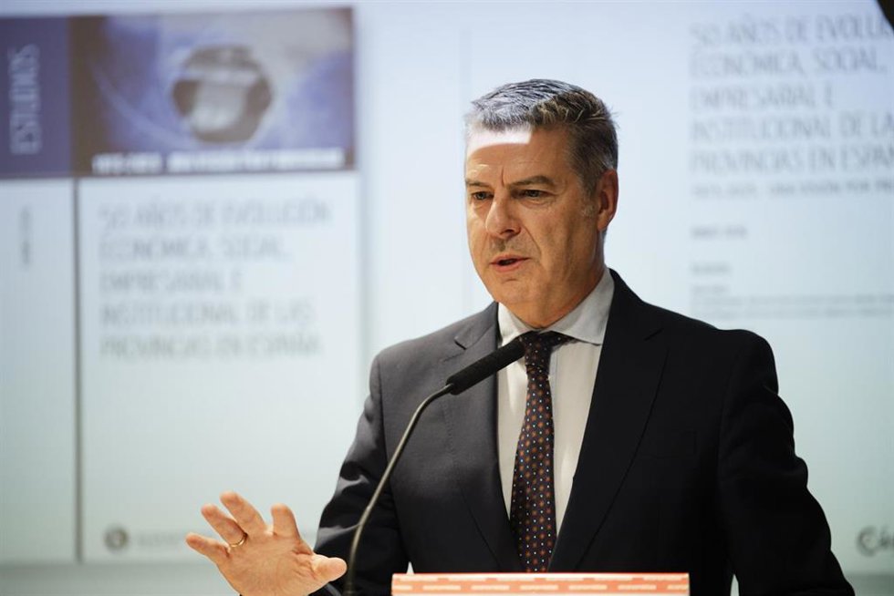 Archivo - El presidente del Consejo General de Economistas de España, Miguel Ángel Vázquez Taín