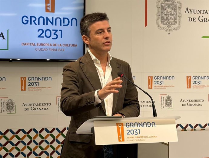 Archivo - El portavoz del equipo de gobierno en el Ayuntamiento de Granada, Jorge Saavedra (PP).