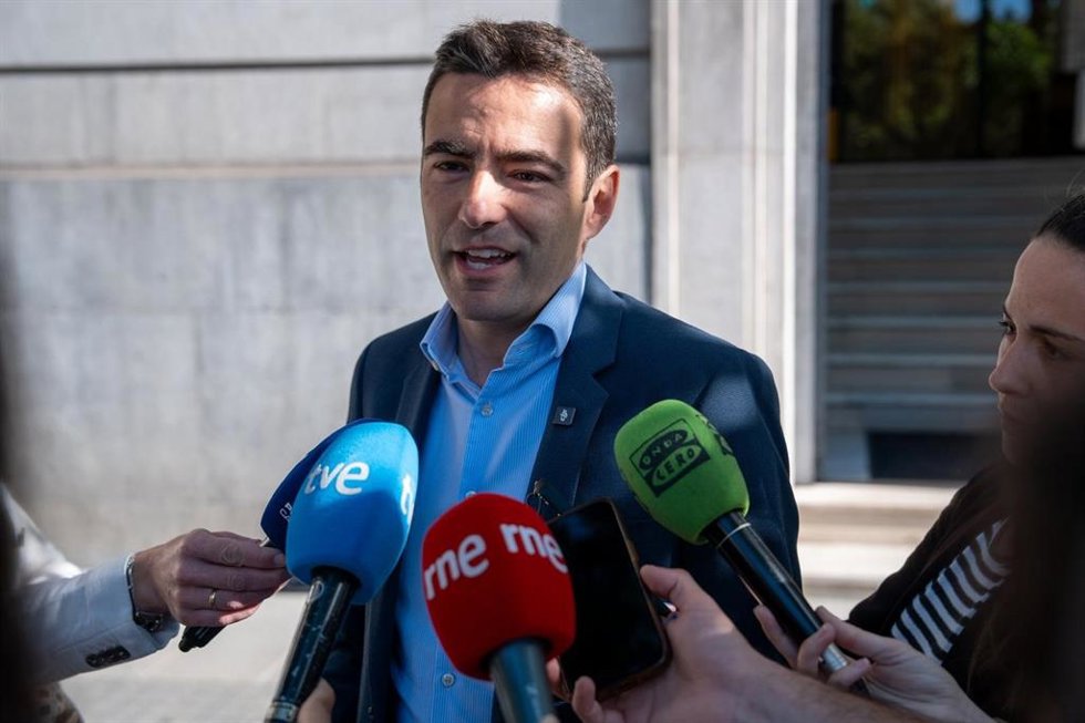 Archivo - El delegado del Gobierno en Cantabria, Pedro Casares.-ARCHIVO