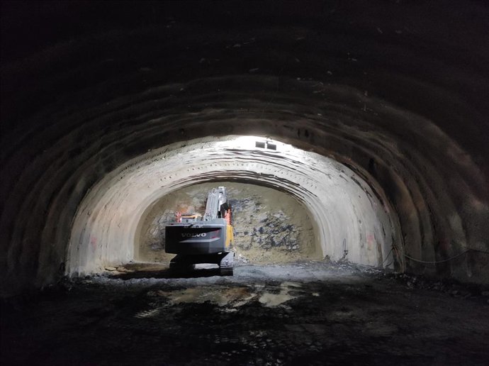 Archivo - Obras de construcción del túnel de Belate en Navarra.