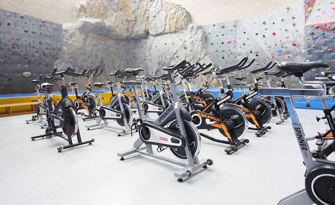 Rocródomo y bicicletas de spinning.