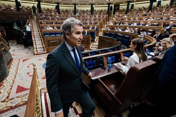 Archivo - El presidente del Partido Popular, Alberto Nuñez Feijóo, durante una sesión plenaria extraordinaria, en el Congreso de los Diputados, a 14 de julio de 2026, en Madrid (España).