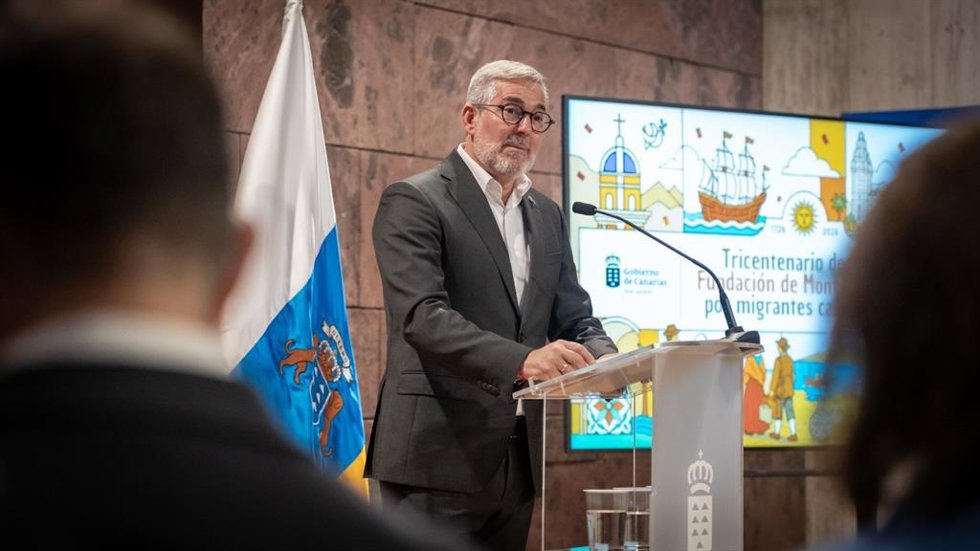 El presidente de Canarias, Fernando Clavijo, en la presentación de los actos conmemorativos de la fundación de Uruguay