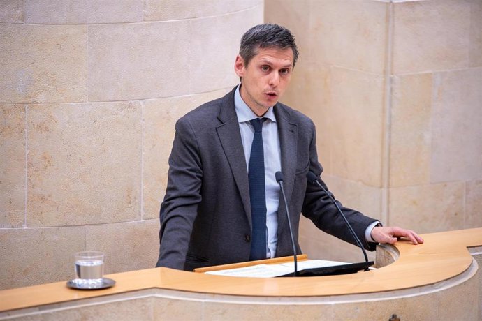 Archivo - El portavoz parlamentario del PSOE, Mario Iglesias